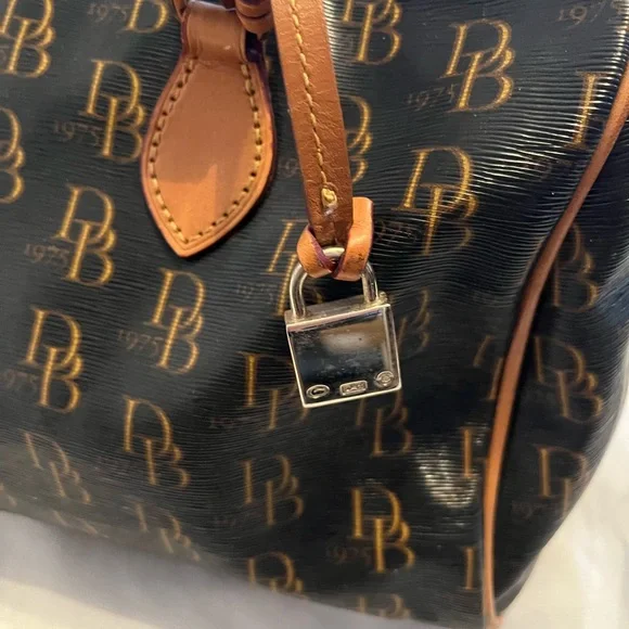 Dooney & Bourke Black/Tan Coated Canvas Satchel/Shoulder Bag AND Matching Wallet - Picture 3 of 15